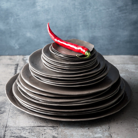 Dinner plate Roots grey-brown