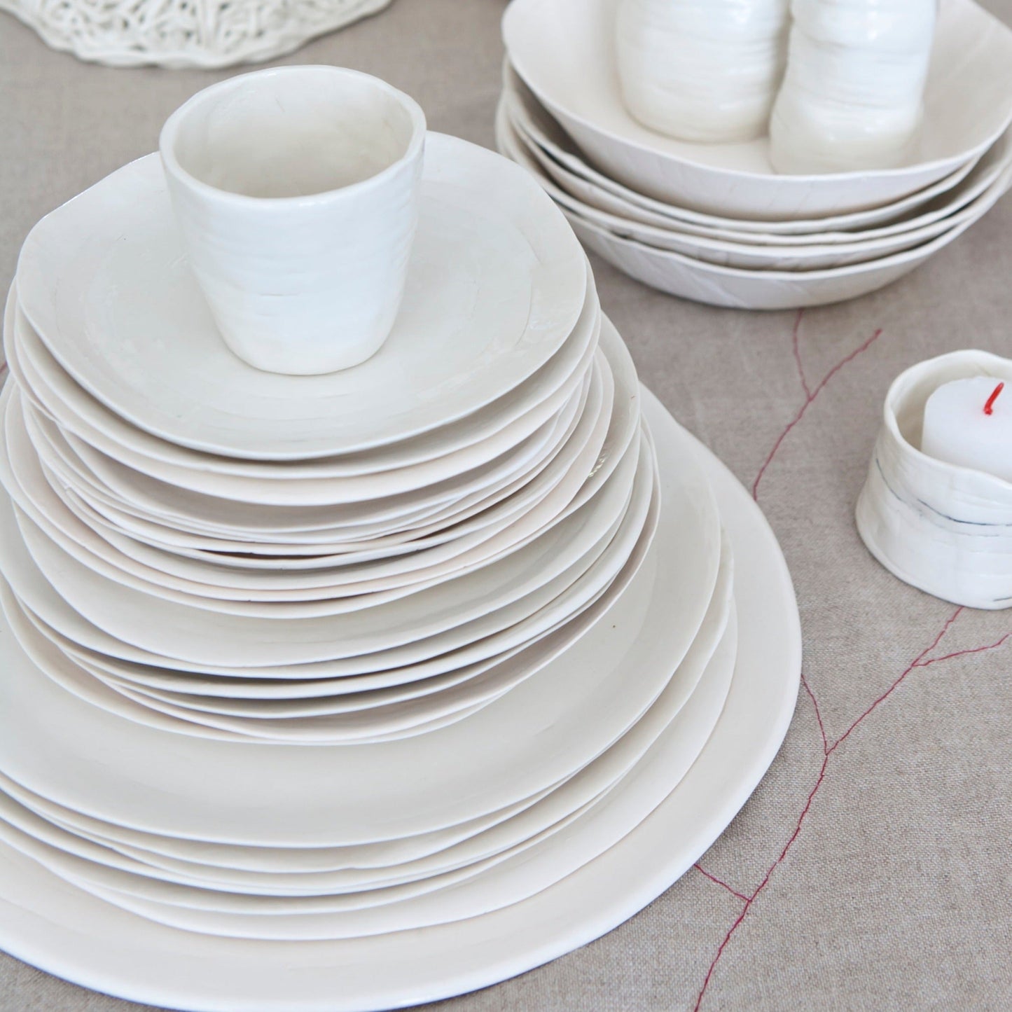 Dinner plate Roots white
