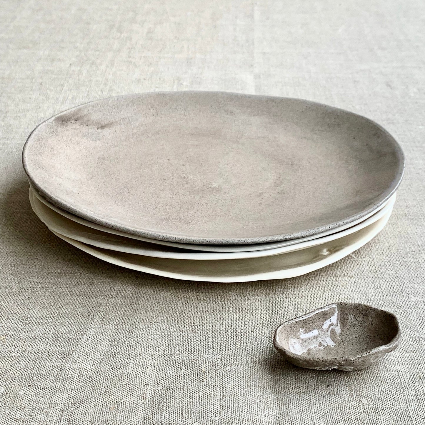Breakfast plate Roots grey