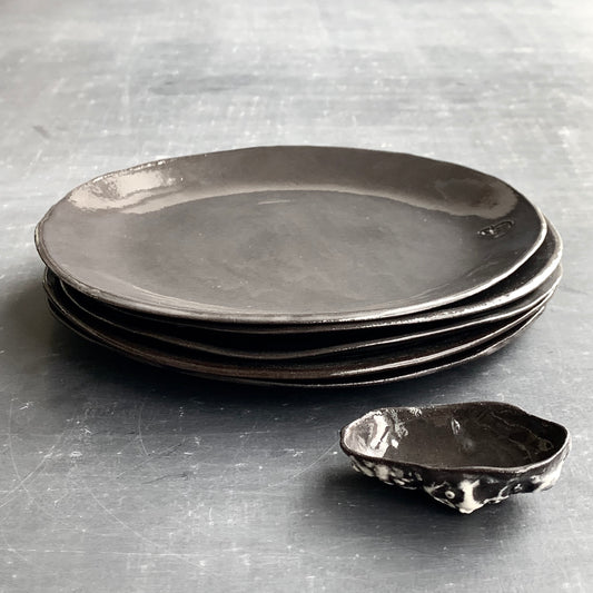 Cake plate Roots black