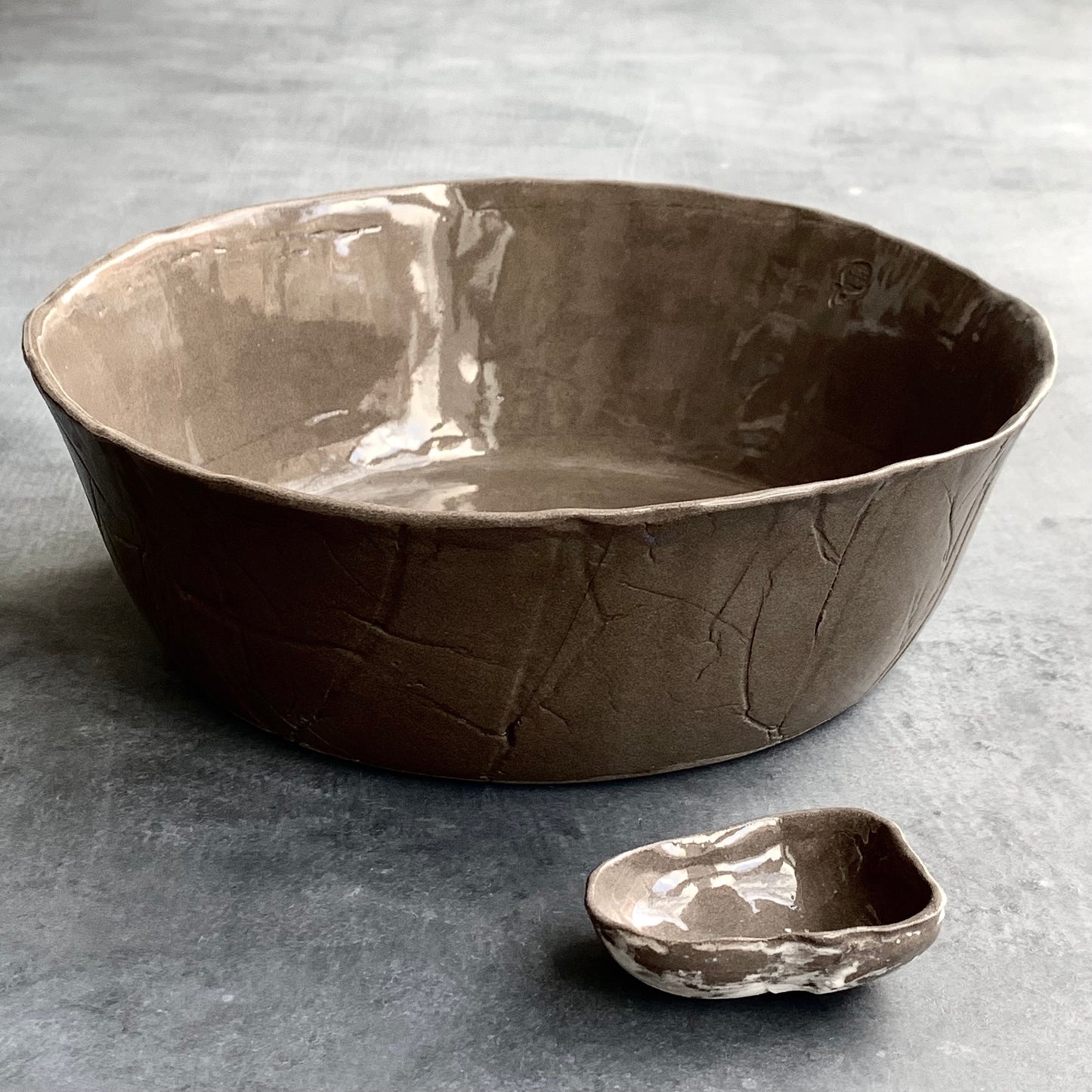 Serving bowl L Roots grey-brown