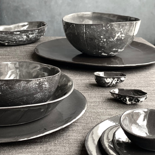 Breakfast plate Roots black